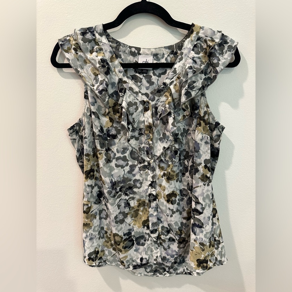 Cabi Floral Ruffle Sleeveless Top fits like Medium